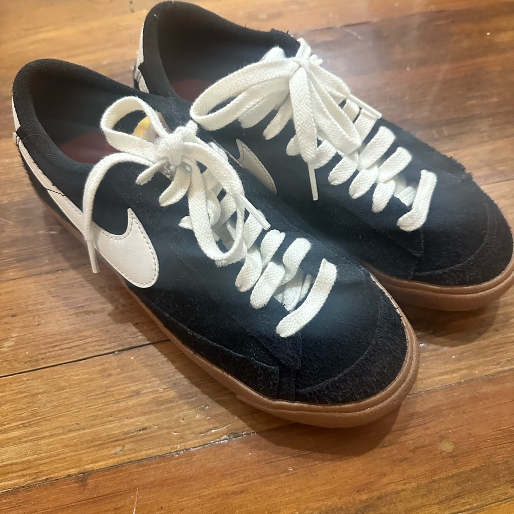 Nike Blazer low Black and White Suede